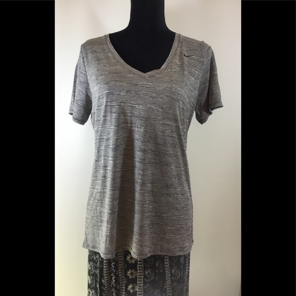 Preloved Nike tee